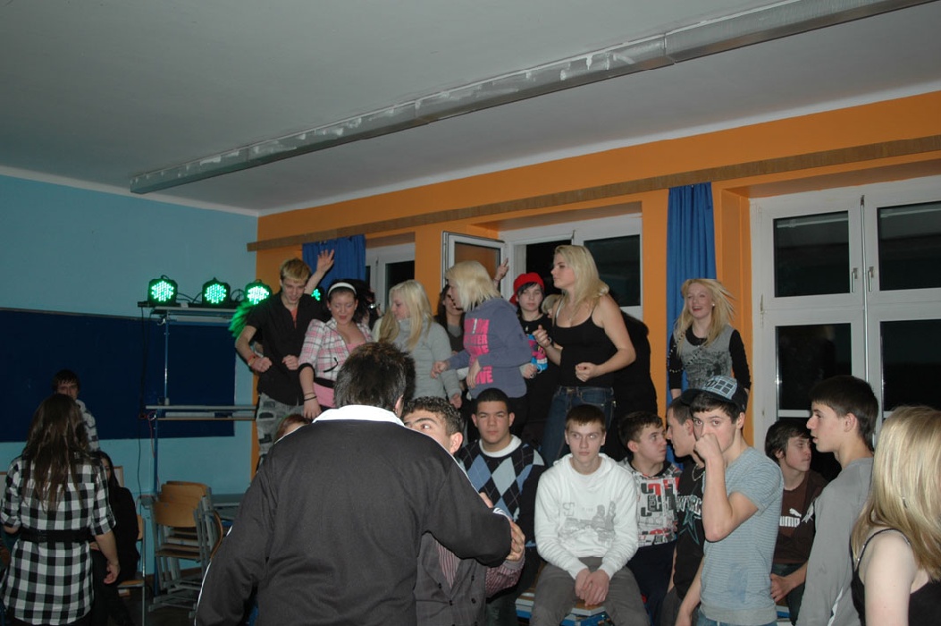 2009_10HZNSerie273